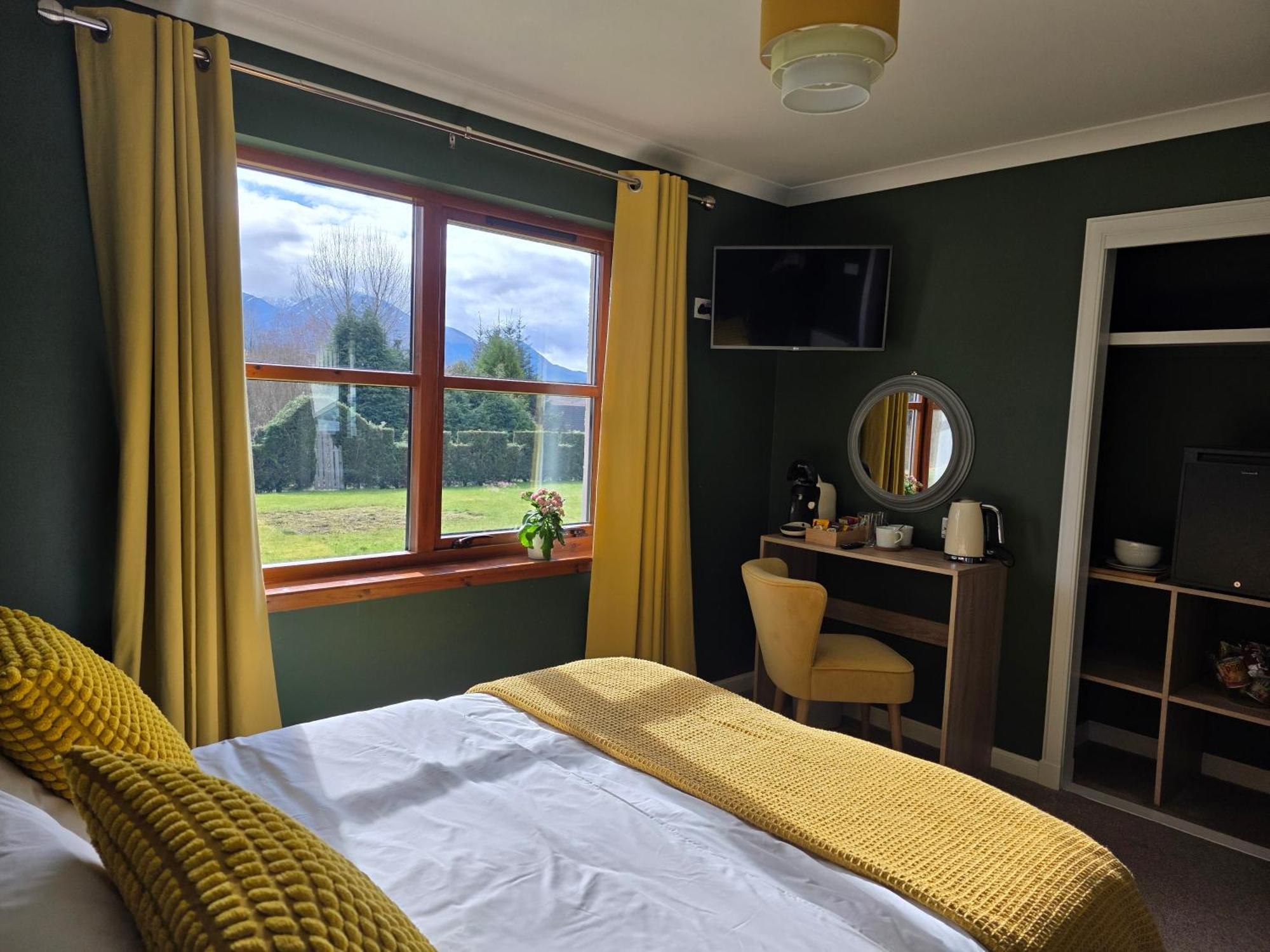 Mizpah Bed & Breakfast Near Ben Nevis Highlands Roybridge Room photo