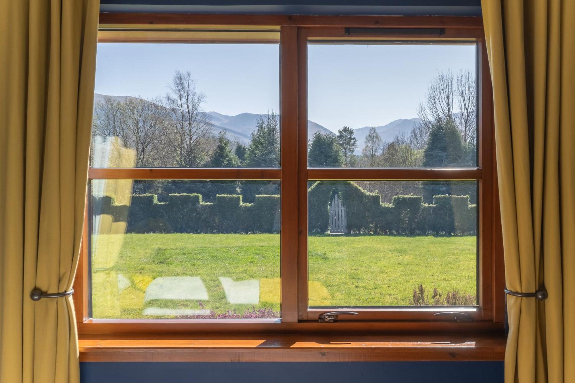 Mizpah Bed & Breakfast Near Ben Nevis Highlands Roybridge Exterior photo